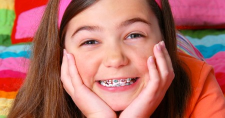 Giúp trẻ bớt đau khi mọc răng